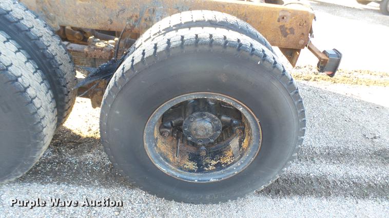 image for item DC1827 1983 Ford 8000 truck cab and chassis