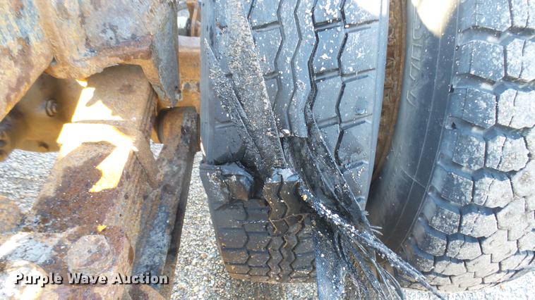 image for item DC1827 1983 Ford 8000 truck cab and chassis