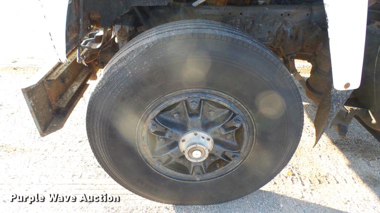 image for item DC1827 1983 Ford 8000 truck cab and chassis