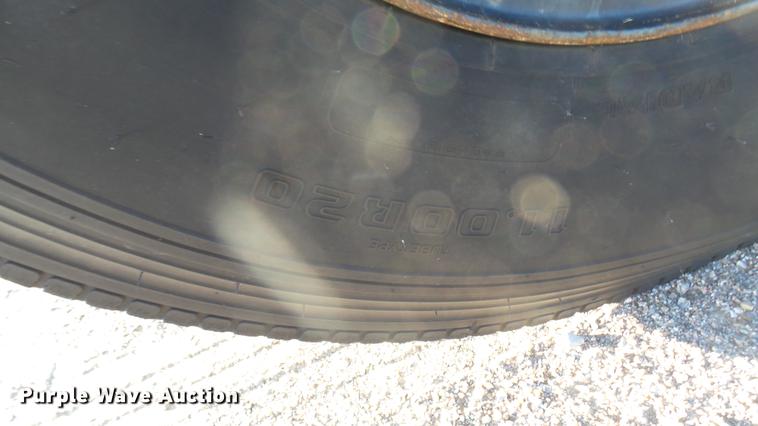 image for item DC1827 1983 Ford 8000 truck cab and chassis