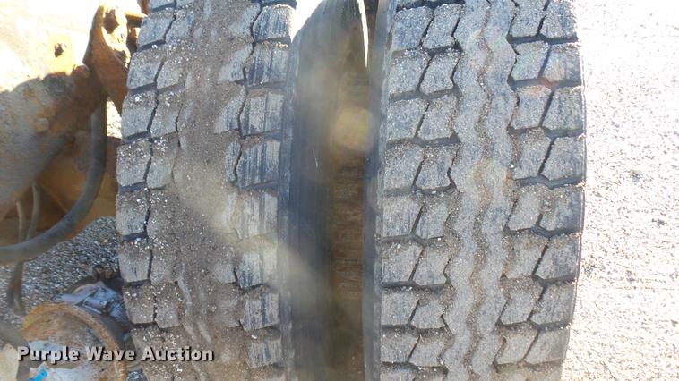 image for item DC1827 1983 Ford 8000 truck cab and chassis