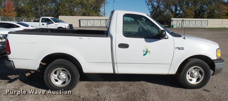 image for item DC1828 2003 Ford F150 pickup truck