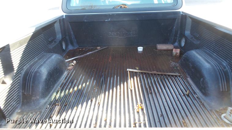 image for item DC1828 2003 Ford F150 pickup truck