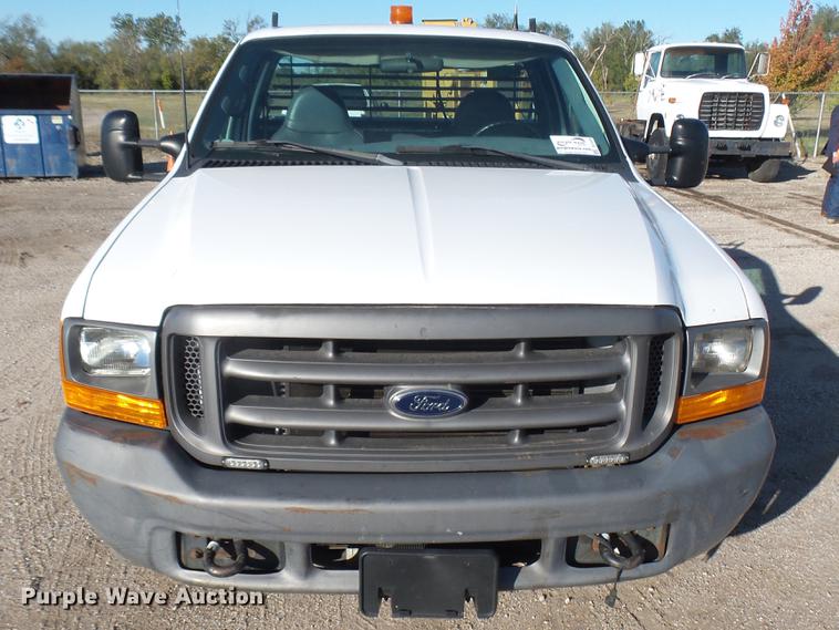 image for item DC1829 1999 Ford F250 Super Duty pickup truck