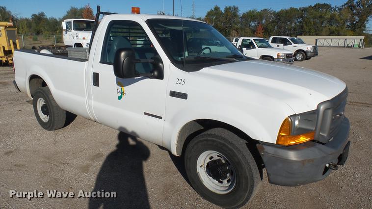 image for item DC1829 1999 Ford F250 Super Duty pickup truck