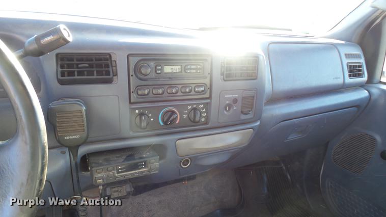 image for item DC1829 1999 Ford F250 Super Duty pickup truck