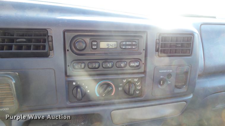 image for item DC1829 1999 Ford F250 Super Duty pickup truck