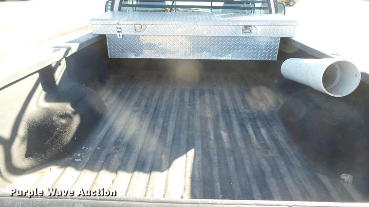 image for item DC1829 1999 Ford F250 Super Duty pickup truck