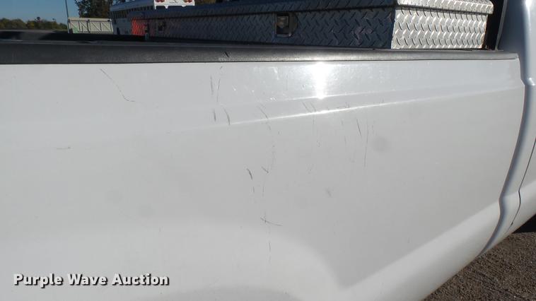 image for item DC1829 1999 Ford F250 Super Duty pickup truck