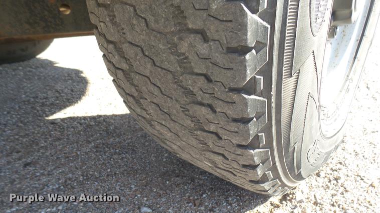 image for item DC1829 1999 Ford F250 Super Duty pickup truck