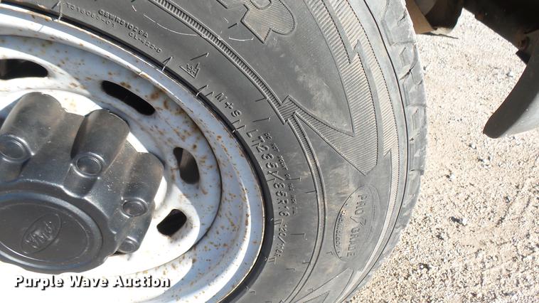 image for item DC1829 1999 Ford F250 Super Duty pickup truck