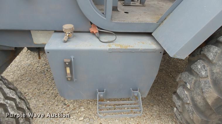 image for item DC1882 1996 JCB 930 forklift