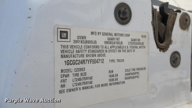 image for item DC1885 2000 Chevrolet C2500 pickup truck