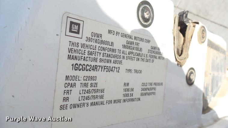 image for item DC1885 2000 Chevrolet C2500 pickup truck