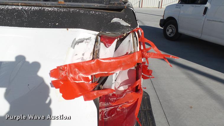 image for item DC1885 2000 Chevrolet C2500 pickup truck