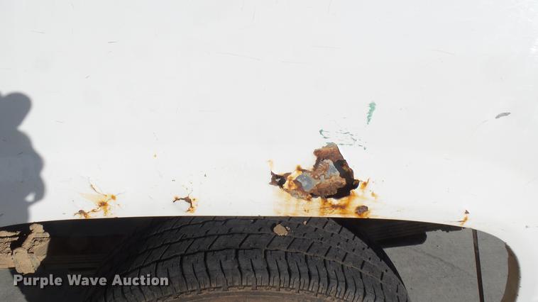 image for item DC1885 2000 Chevrolet C2500 pickup truck