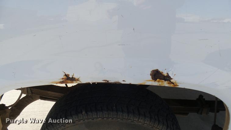 image for item DC1885 2000 Chevrolet C2500 pickup truck