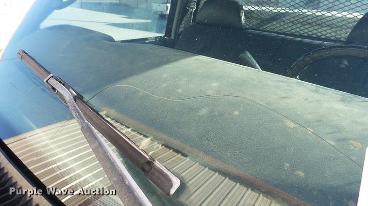 image for item DC1885 2000 Chevrolet C2500 pickup truck