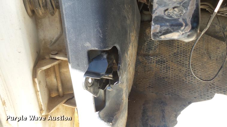 image for item DC1885 2000 Chevrolet C2500 pickup truck