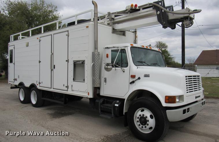 image for item DC2241 2001 International 4900 X-ray inspection truck