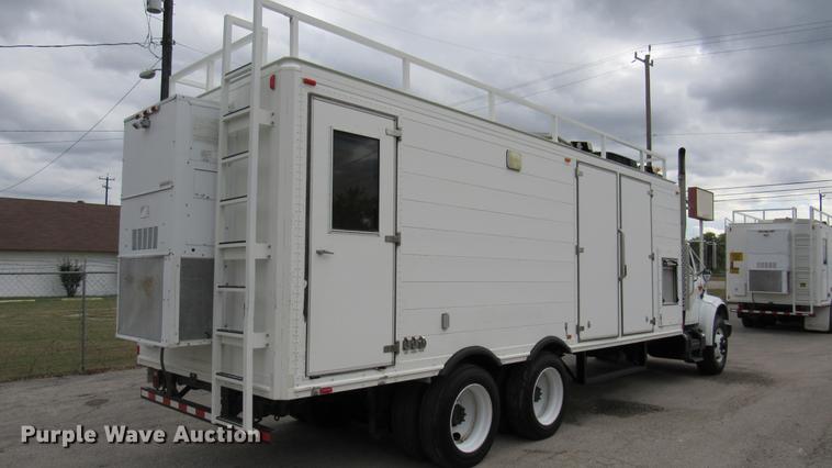 image for item DC2241 2001 International 4900 X-ray inspection truck