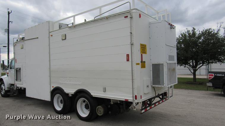 image for item DC2241 2001 International 4900 X-ray inspection truck