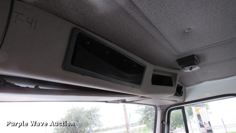 image for item DC2241 2001 International 4900 X-ray inspection truck