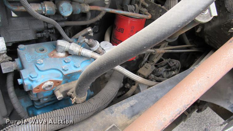 image for item DC2241 2001 International 4900 X-ray inspection truck