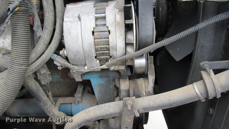 image for item DC2241 2001 International 4900 X-ray inspection truck