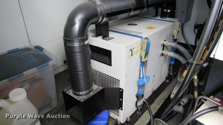 image for item DC2241 2001 International 4900 X-ray inspection truck