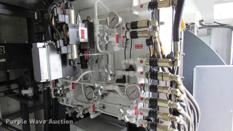 image for item DC2241 2001 International 4900 X-ray inspection truck