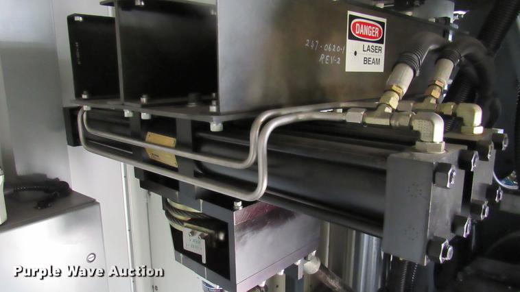 image for item DC2241 2001 International 4900 X-ray inspection truck