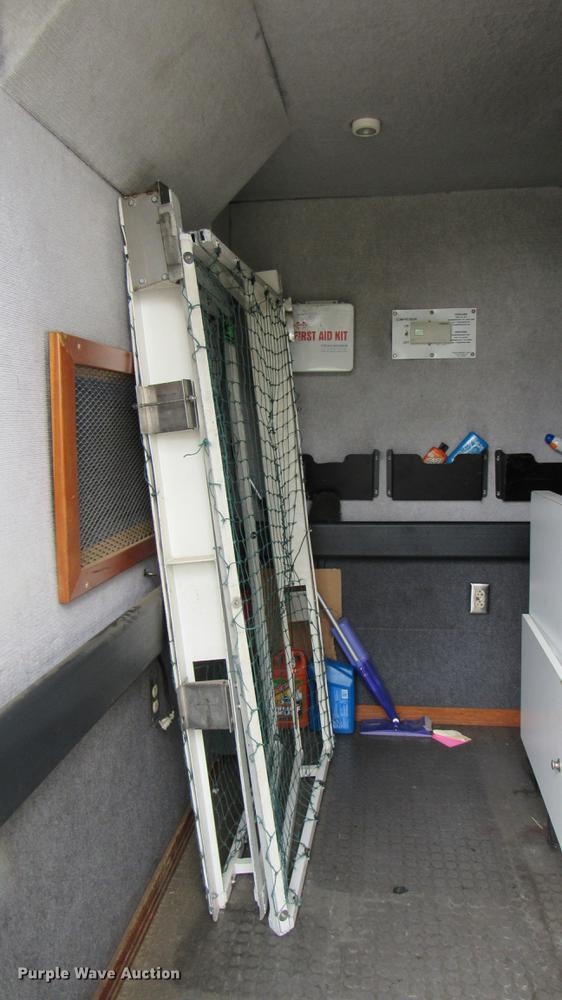 image for item DC2241 2001 International 4900 X-ray inspection truck