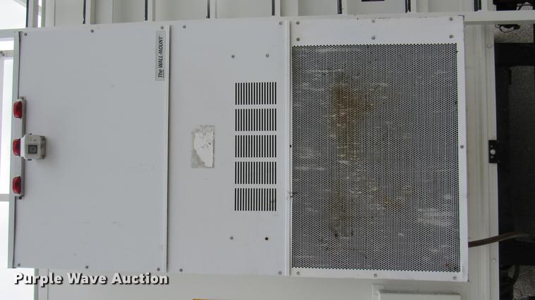 image for item DC2241 2001 International 4900 X-ray inspection truck