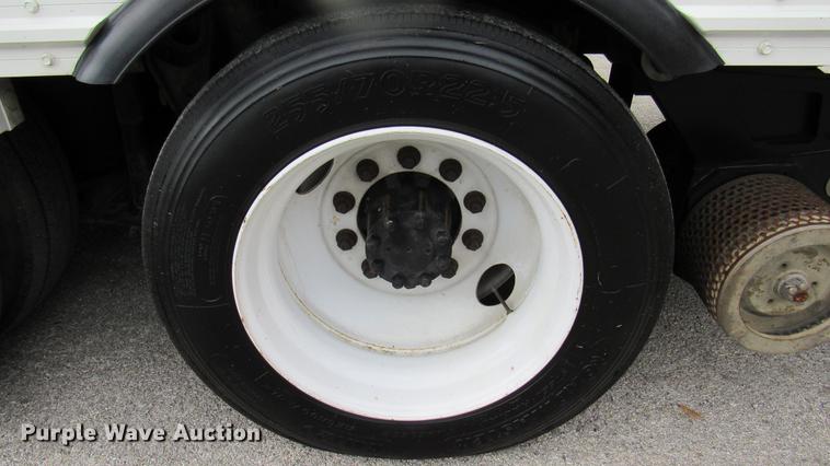 image for item DC2241 2001 International 4900 X-ray inspection truck