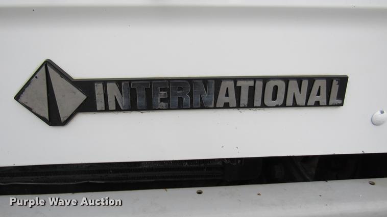 image for item DC2241 2001 International 4900 X-ray inspection truck