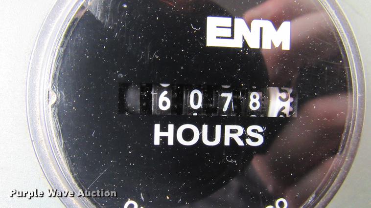 image for item DC2242 2001 International 4900 X-ray inspection truck