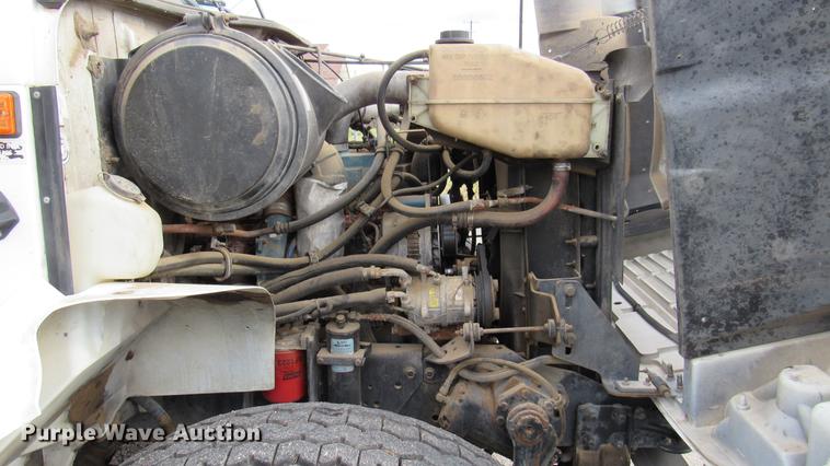 image for item DC2242 2001 International 4900 X-ray inspection truck