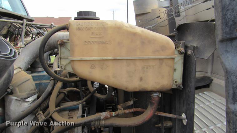 image for item DC2242 2001 International 4900 X-ray inspection truck