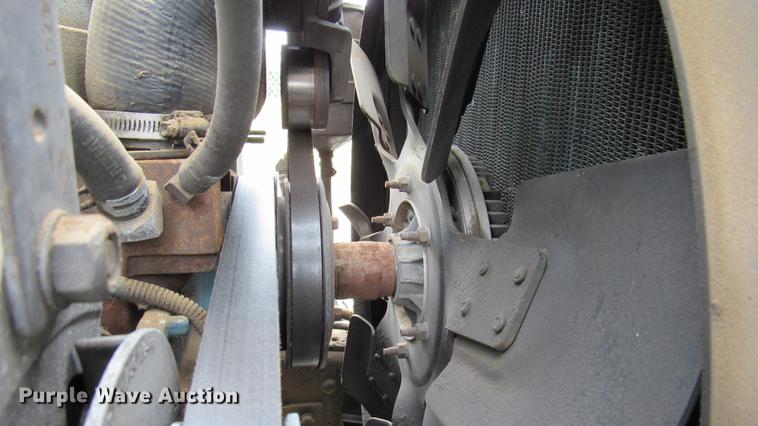 image for item DC2242 2001 International 4900 X-ray inspection truck