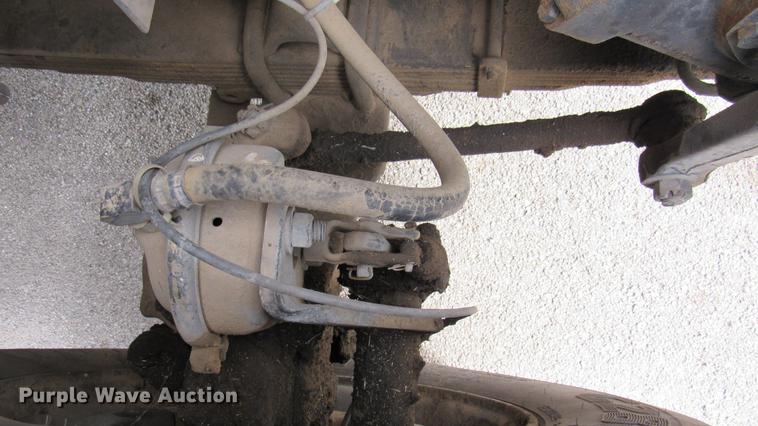 image for item DC2242 2001 International 4900 X-ray inspection truck