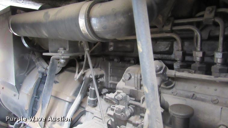 image for item DC2242 2001 International 4900 X-ray inspection truck