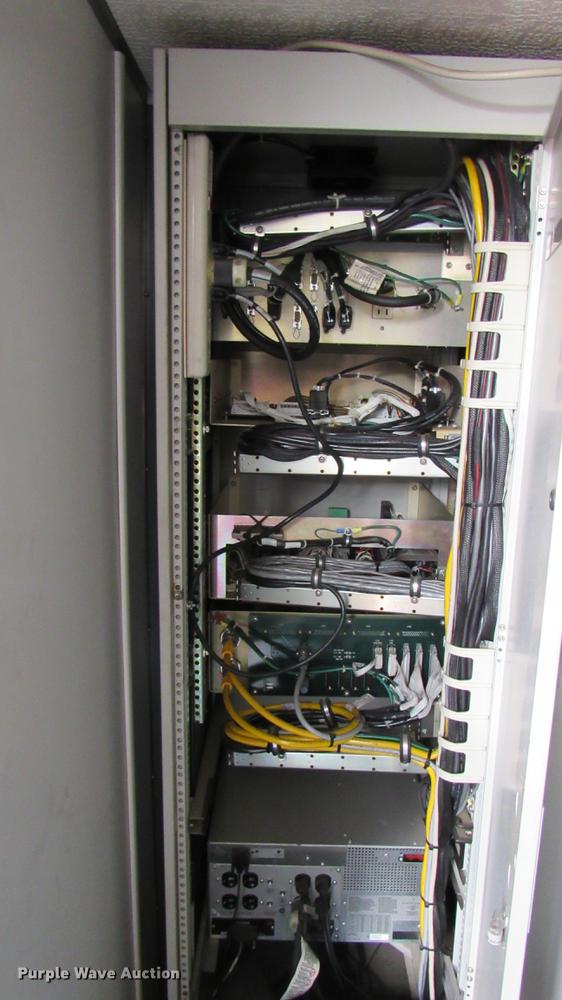 image for item DC2242 2001 International 4900 X-ray inspection truck