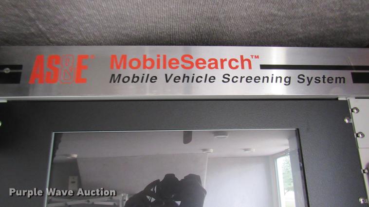 image for item DC2242 2001 International 4900 X-ray inspection truck