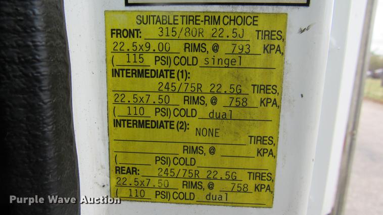 image for item DC2242 2001 International 4900 X-ray inspection truck