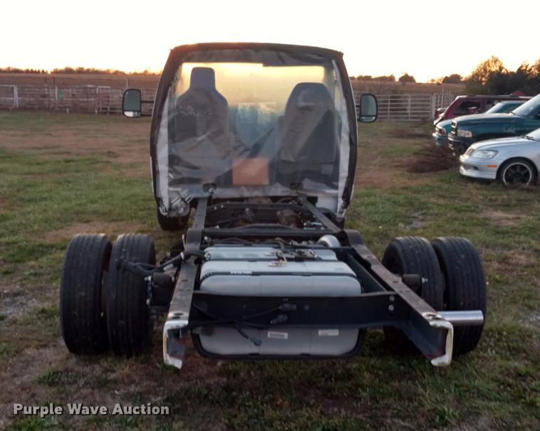 image for item DC2456 2016 Ford Econoline E450 cab and chassis