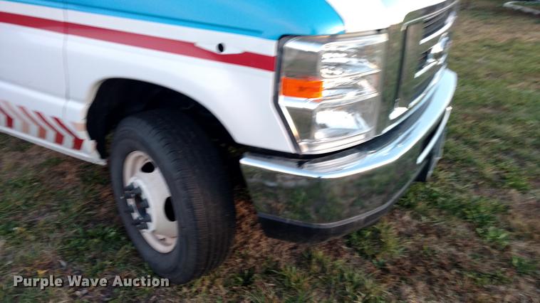 image for item DC2456 2016 Ford Econoline E450 cab and chassis