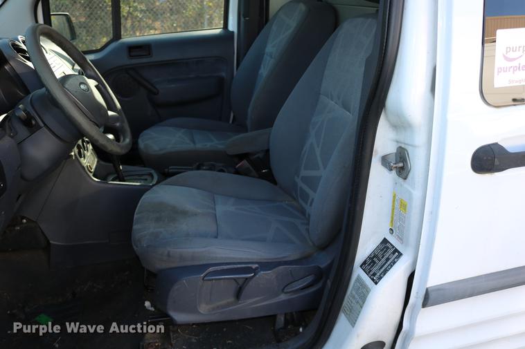 image for item DC3660 2010 Ford Transit Connect van