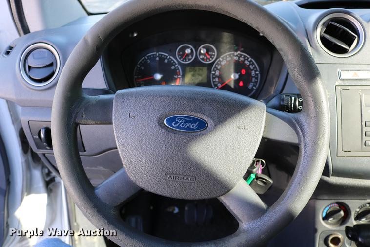 image for item DC3660 2010 Ford Transit Connect van