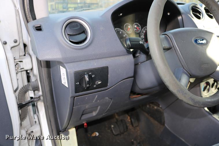 image for item DC3660 2010 Ford Transit Connect van